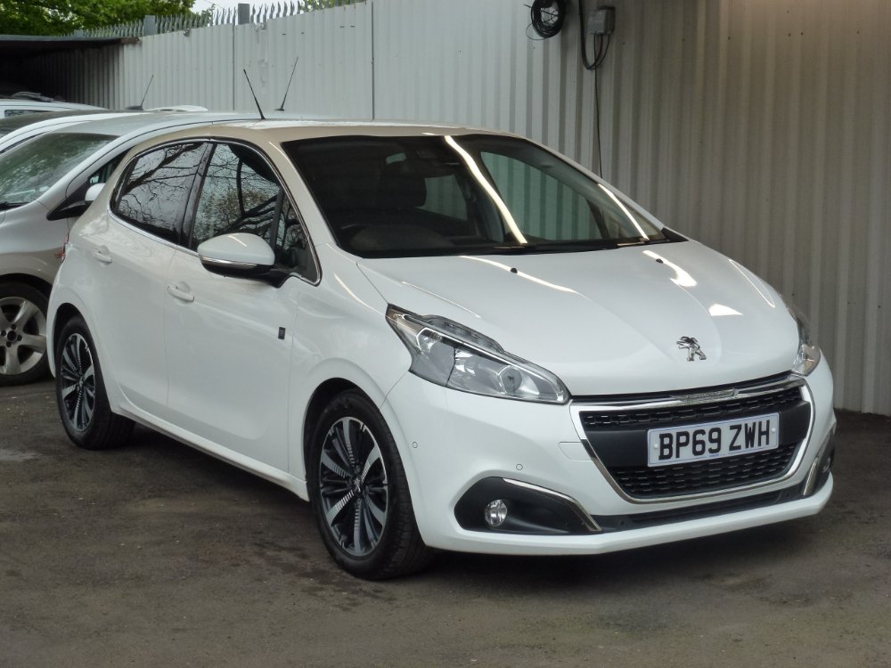 Peugeot 208 1.5 BlueHDi Tech Edition Hatchback 5dr Diesel Manual Euro 6 (s/s) (100 ps)