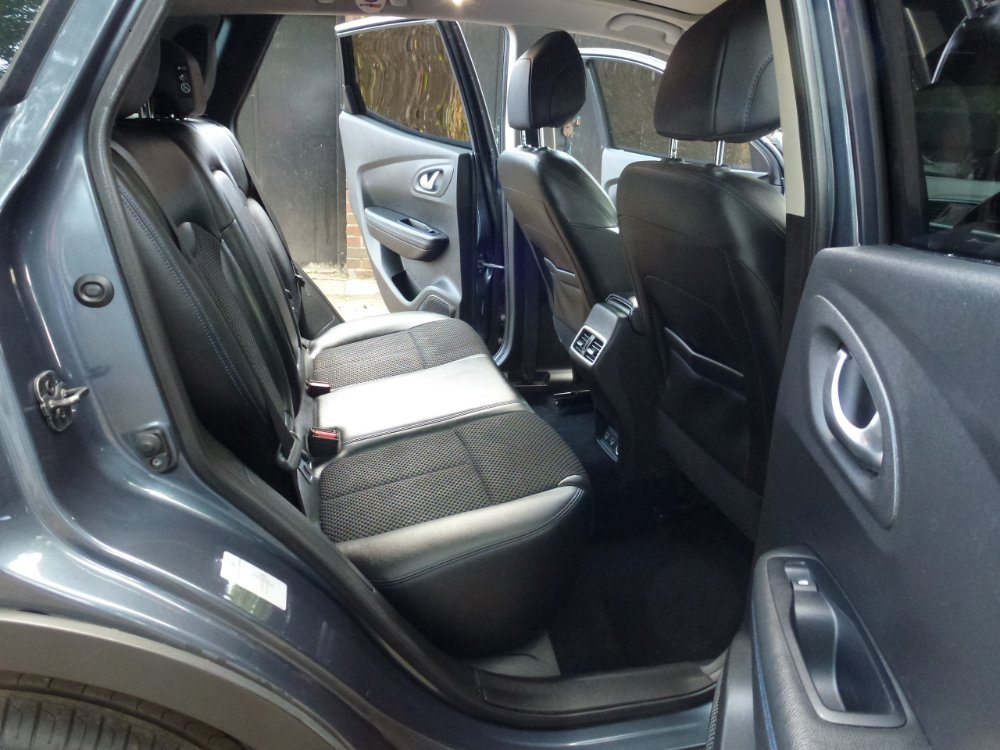 Renault Kadjar 1.3 TCe S Edition SUV 5dr Petrol EDC Euro 6 (s/s) (140 ps) - Image 11