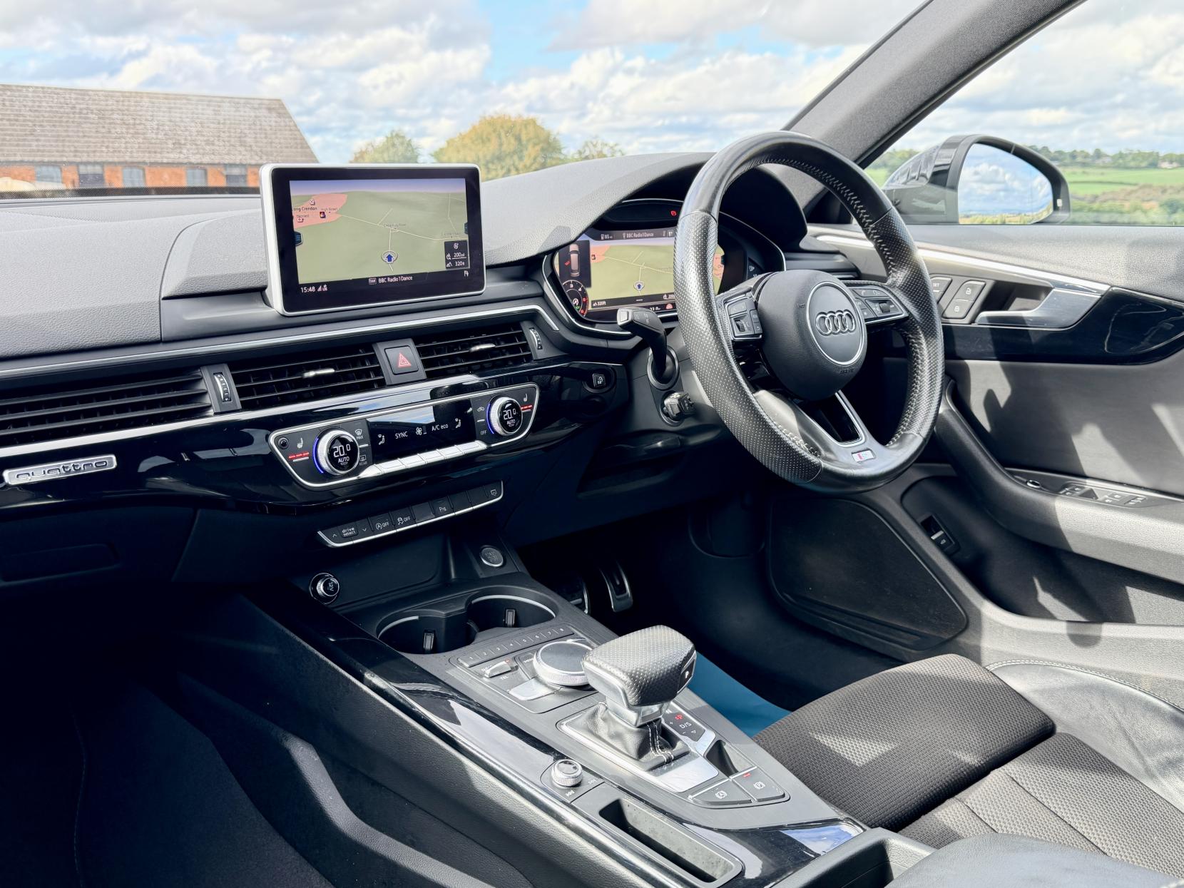Audi A4 Avant - Image 13