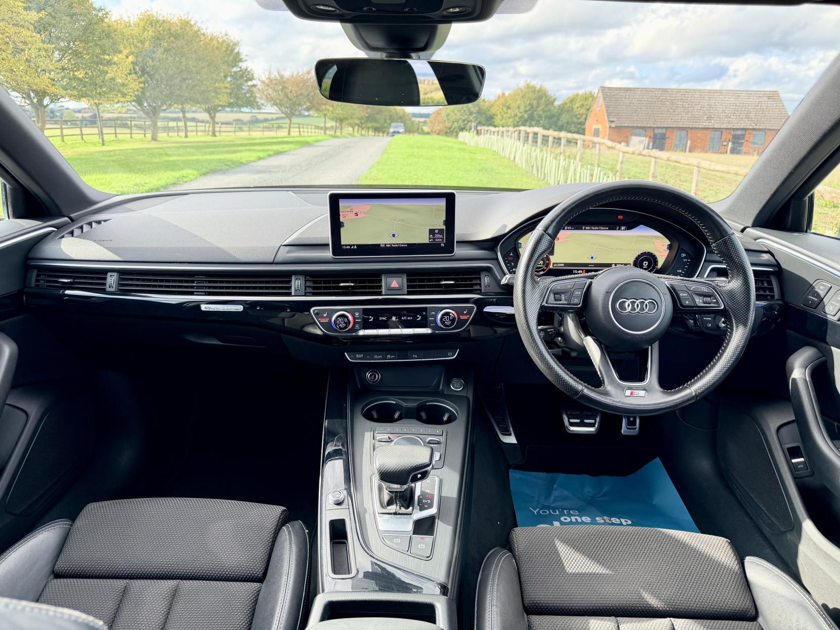 Audi A4 Avant - Image 14