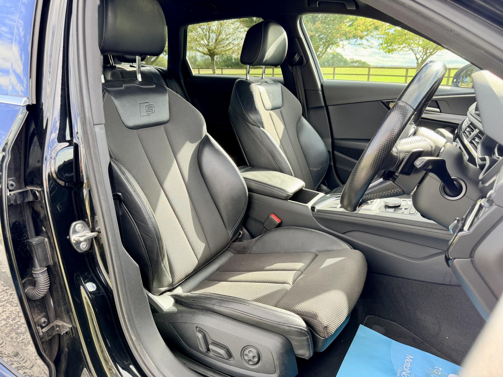 Audi A4 Avant - Image 18