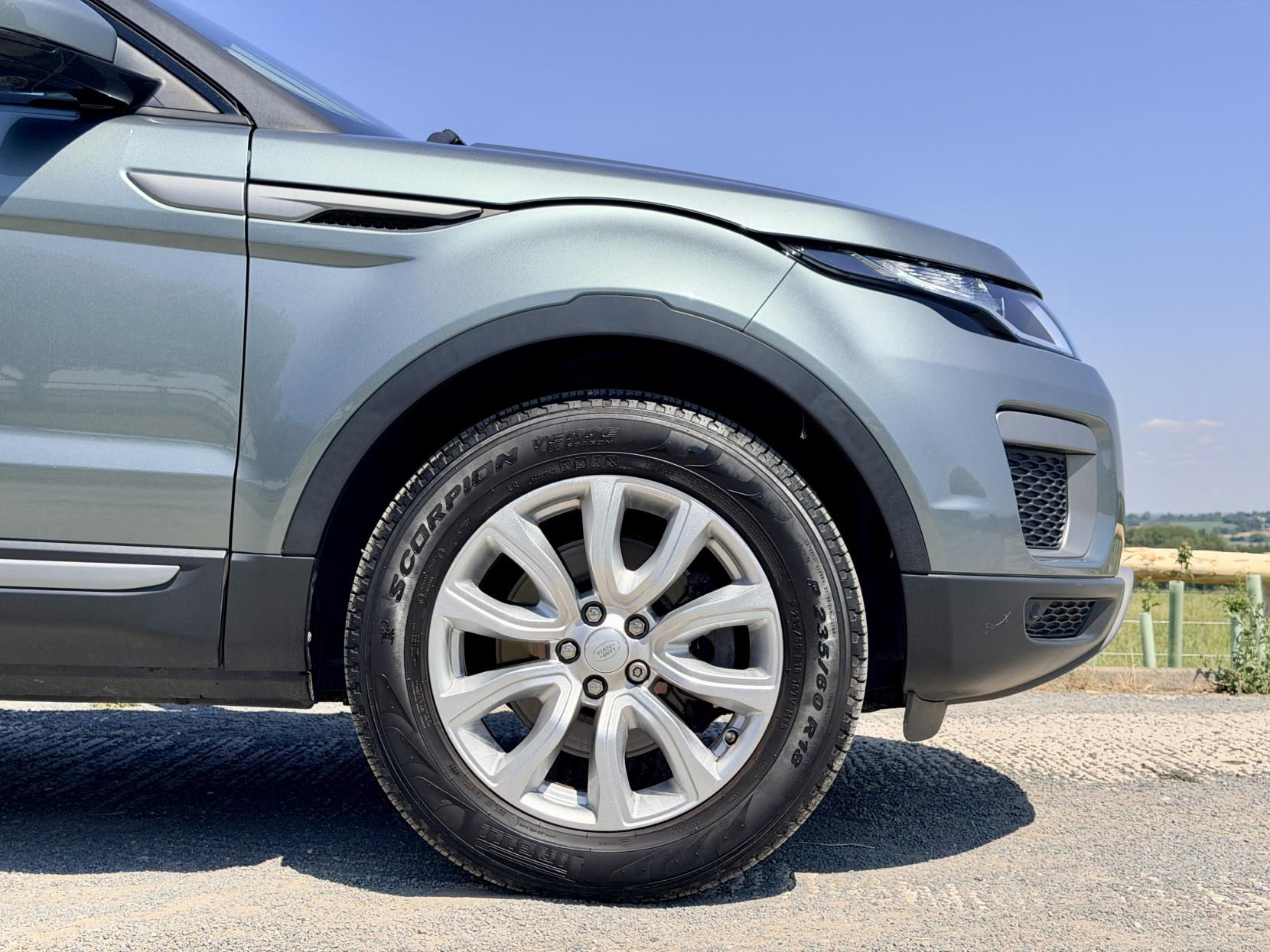 Land Rover Range Rover Evoque - Image 10