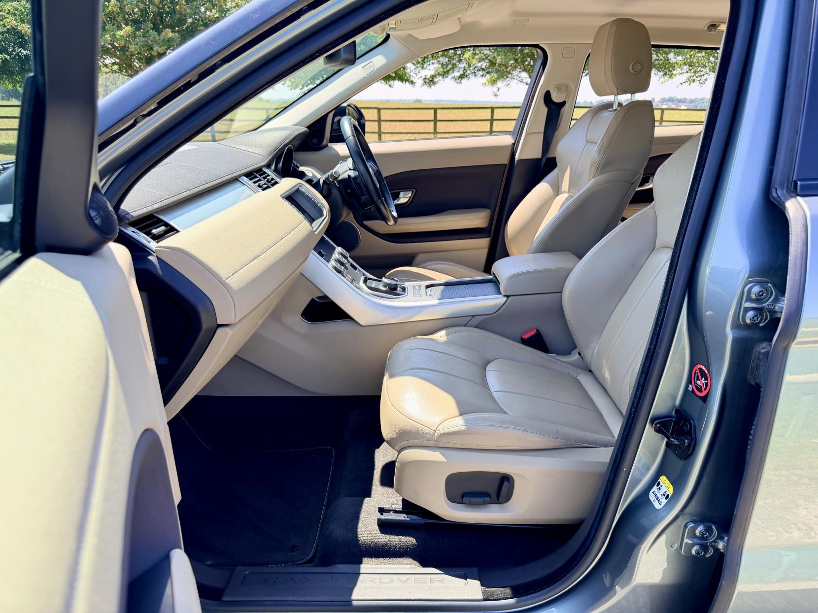 Land Rover Range Rover Evoque - Image 13