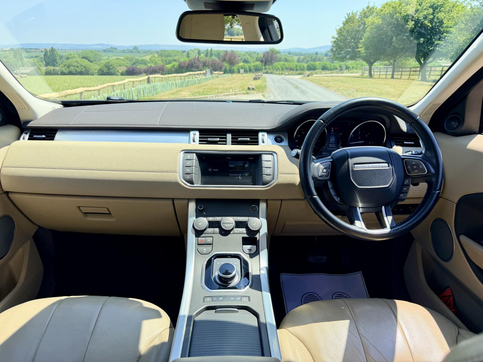 Land Rover Range Rover Evoque - Image 17