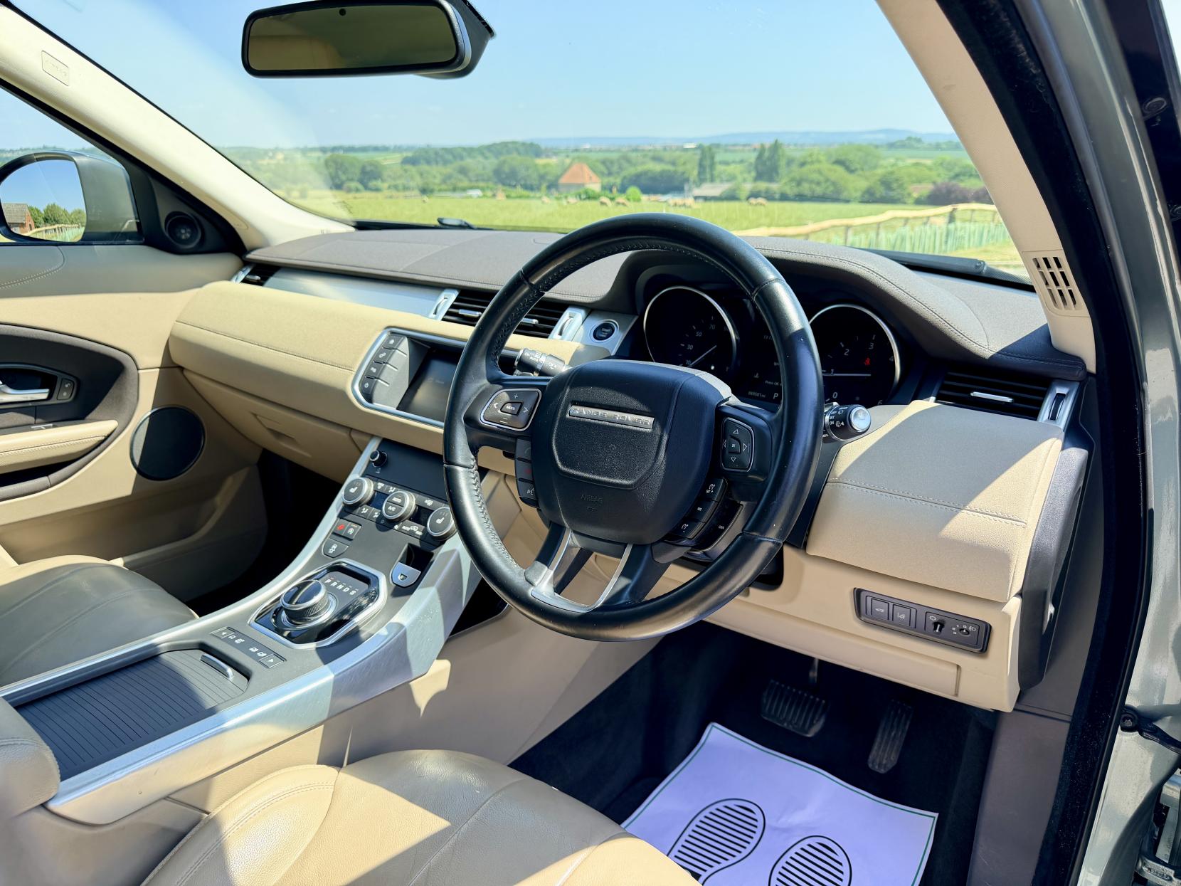 Land Rover Range Rover Evoque - Image 19