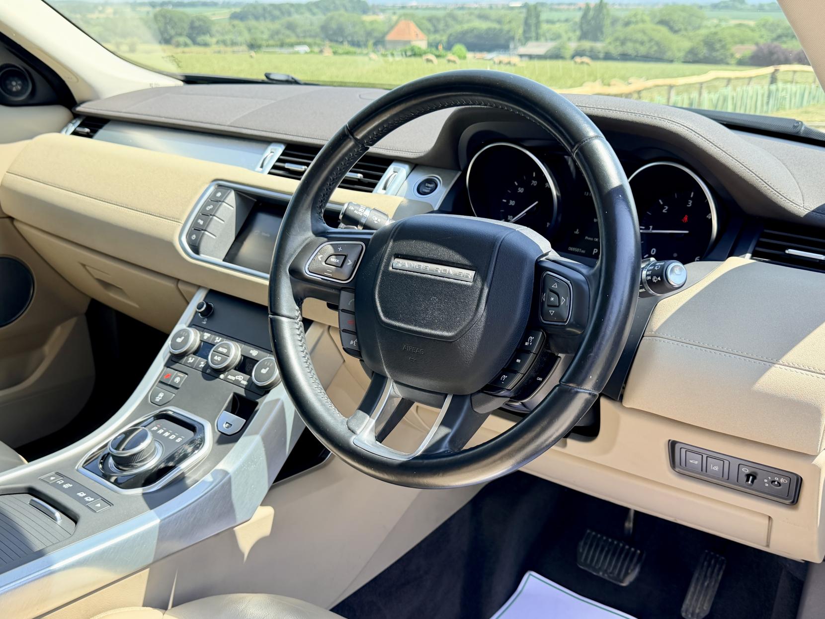 Land Rover Range Rover Evoque - Image 20