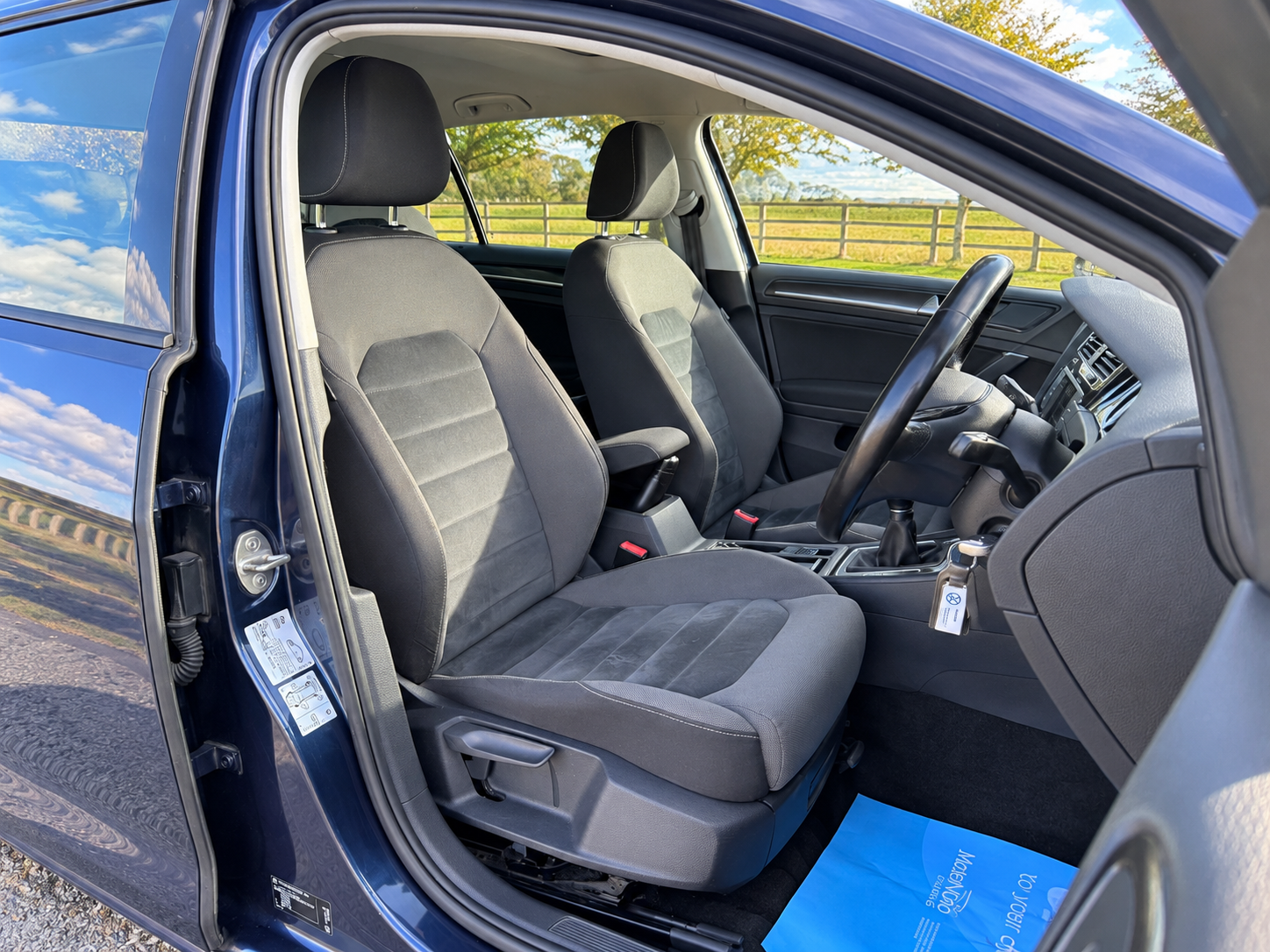 Volkswagen Golf - Image 17