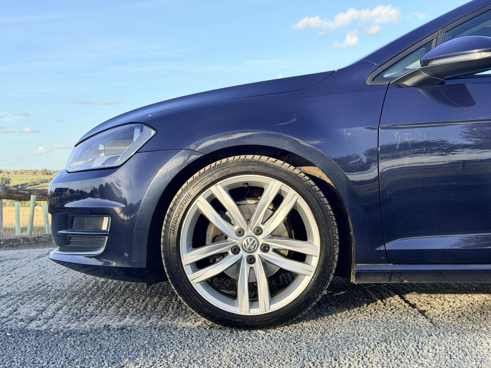 Volkswagen Golf - Image 19