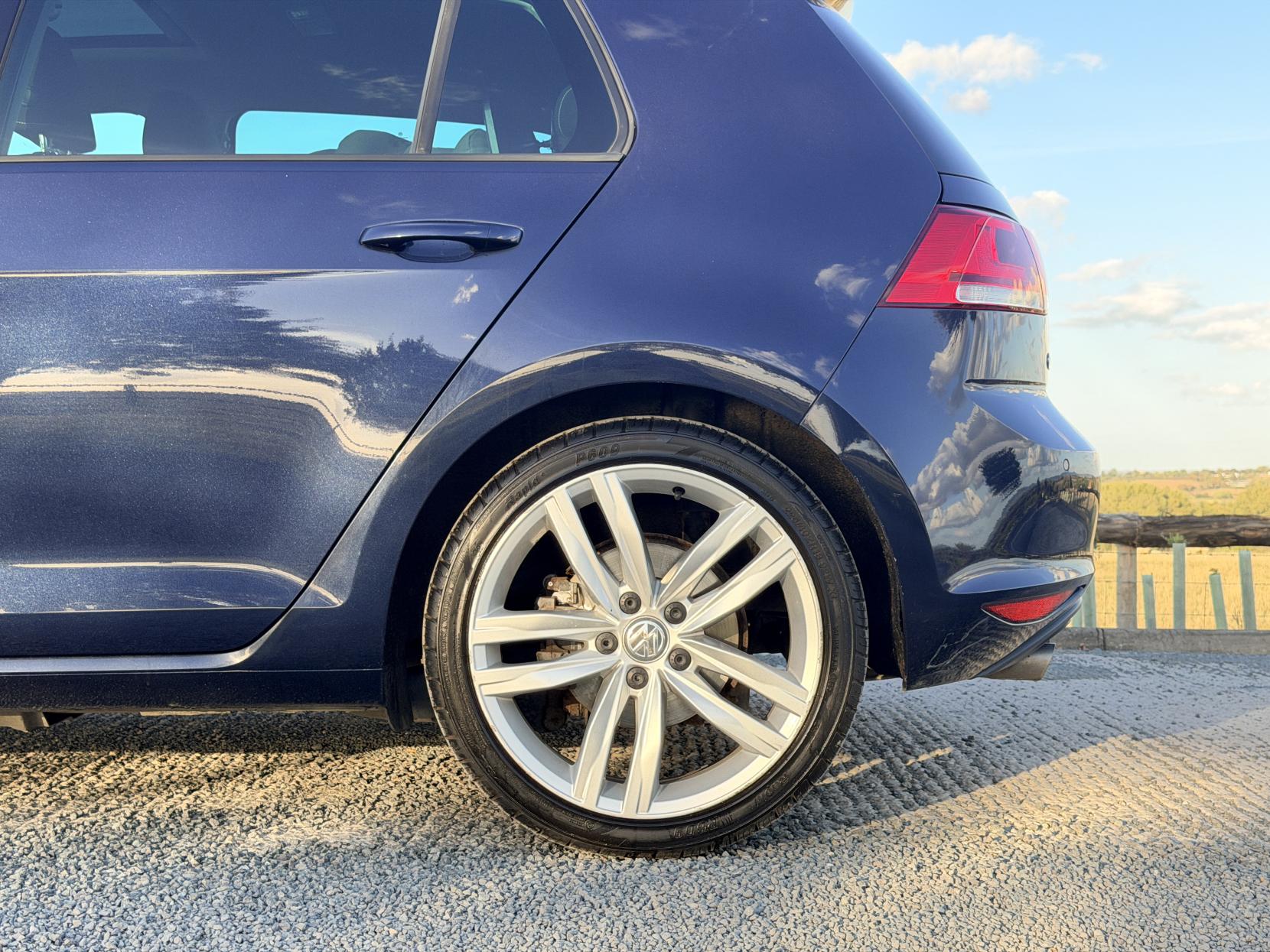 Volkswagen Golf - Image 20