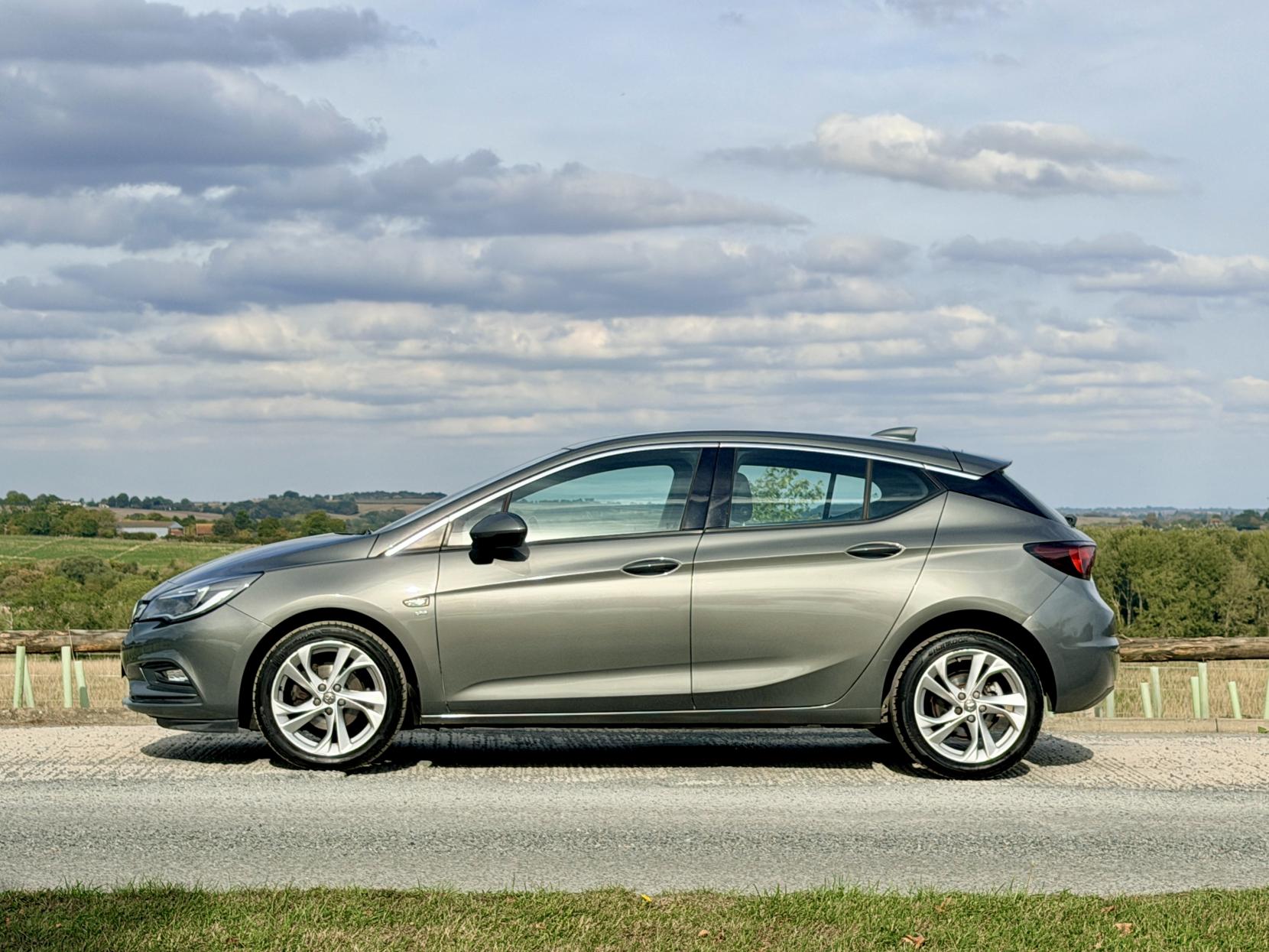 Vauxhall Astra - Image 5