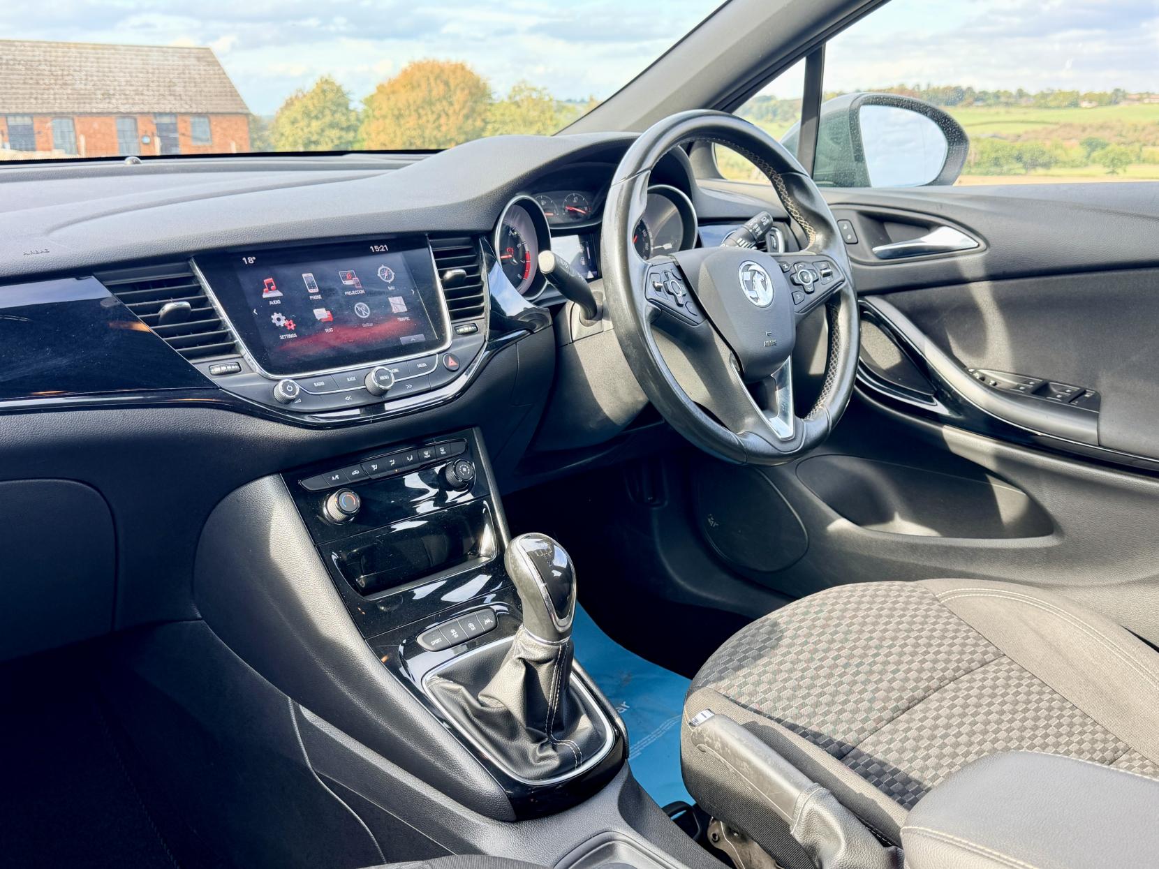 Vauxhall Astra - Image 15