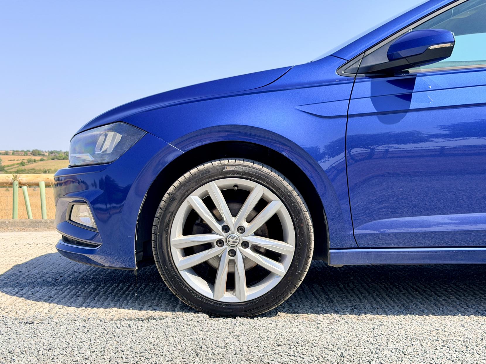 Volkswagen Polo - Image 9