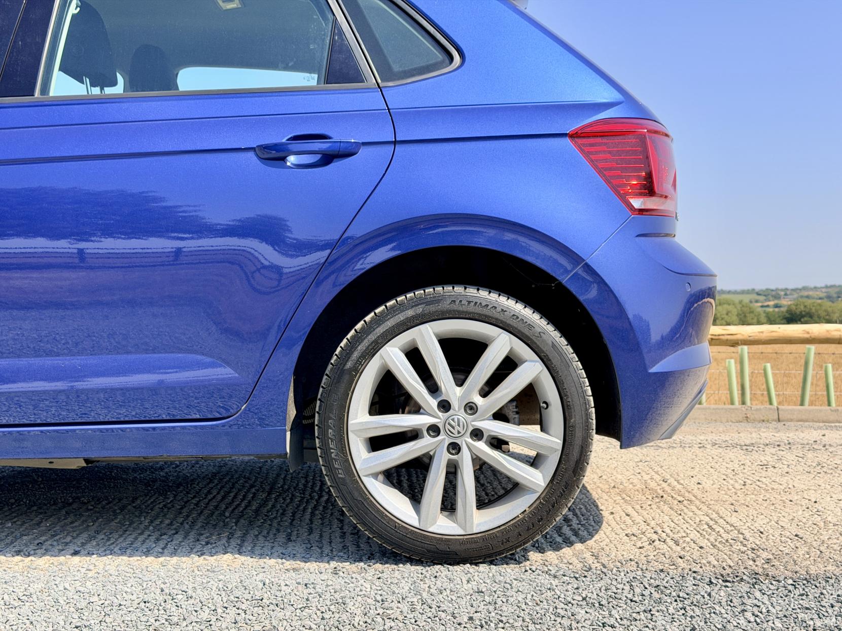 Volkswagen Polo - Image 10