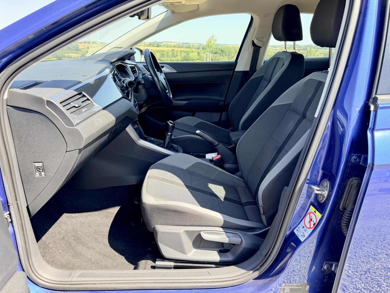 Volkswagen Polo - Image 13