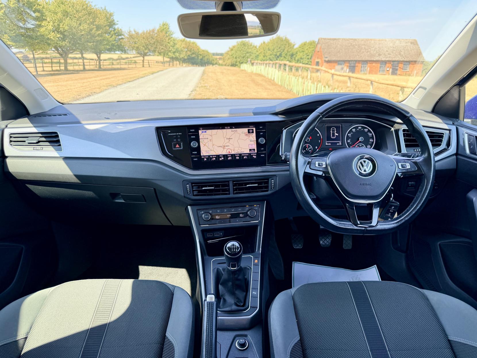 Volkswagen Polo - Image 16