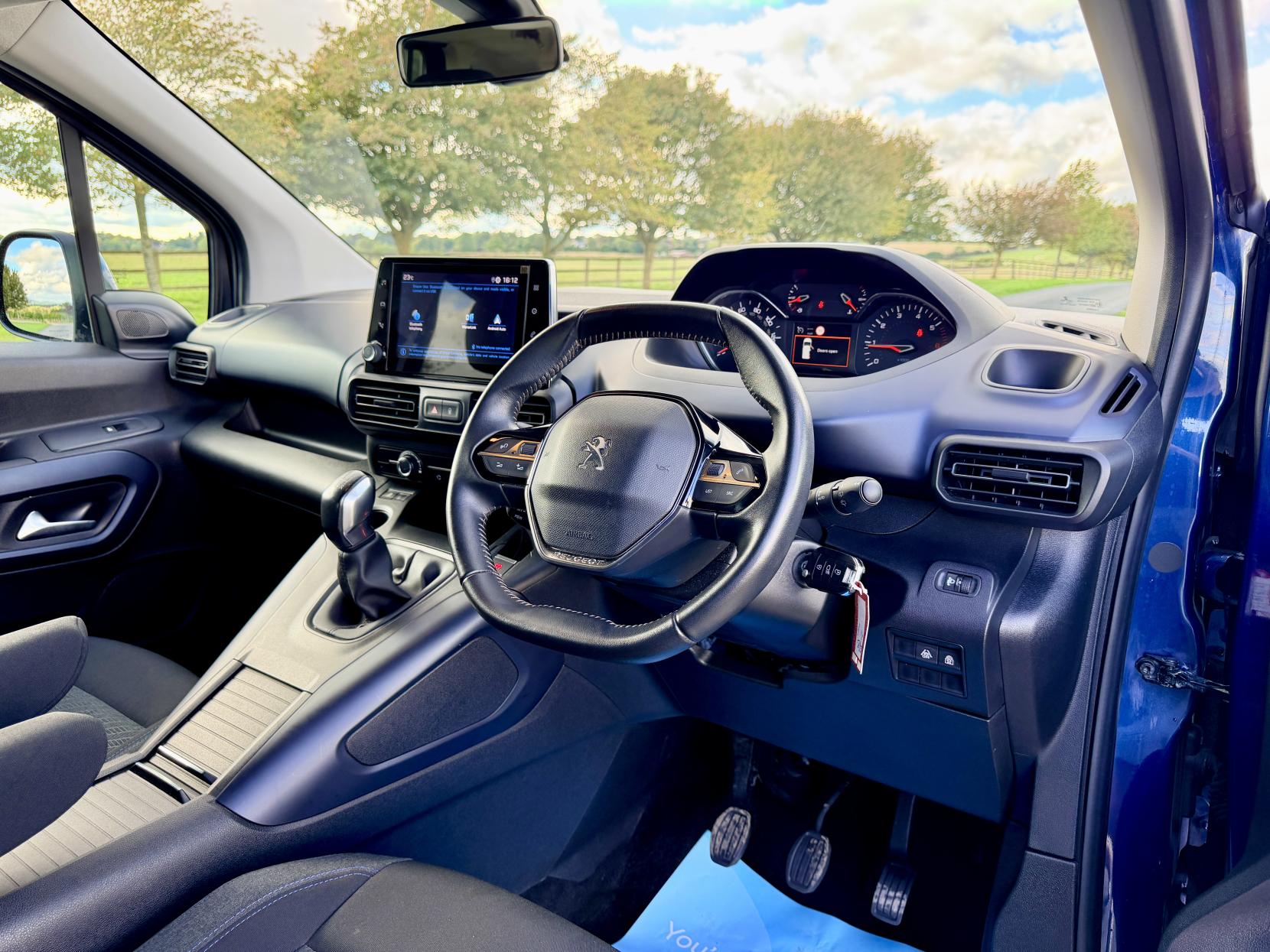 Peugeot Rifter - Image 19