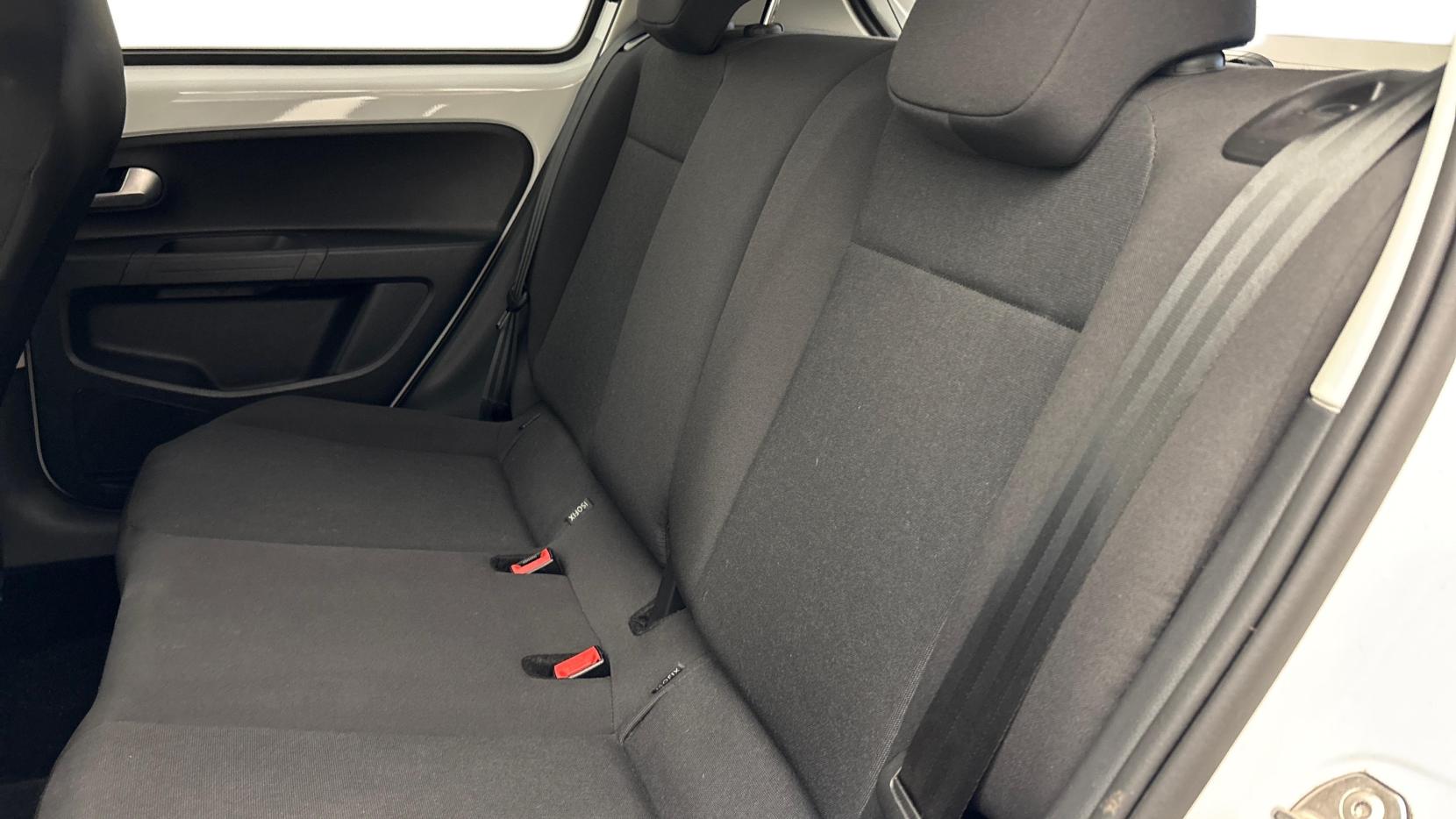 Volkswagen Up! - Image 9