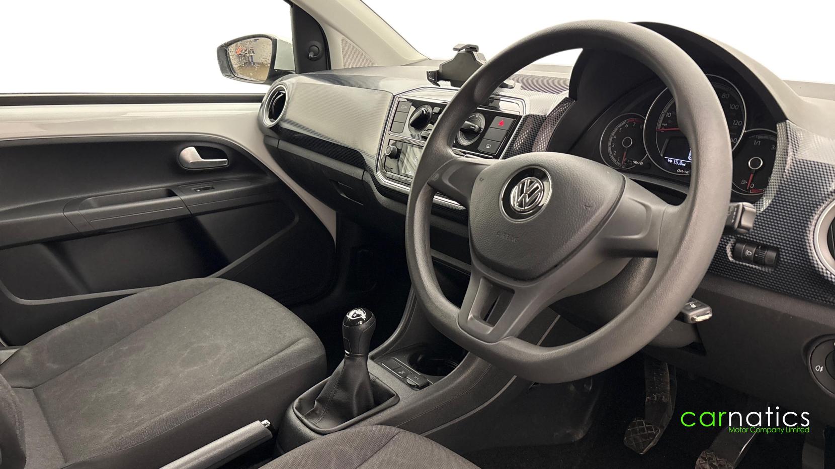 Volkswagen Up! - Image 19