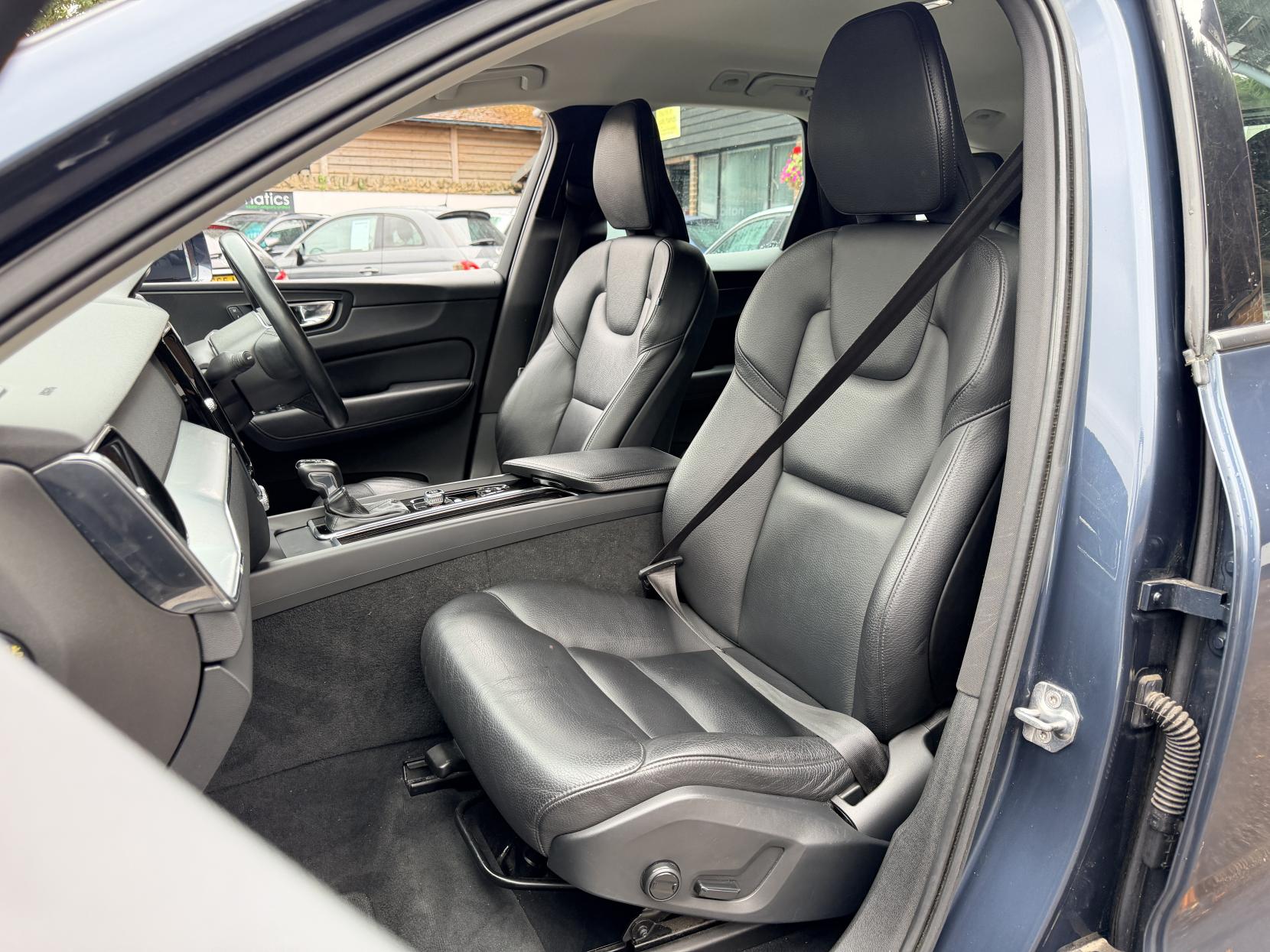 Volvo Xc60 - Image 10