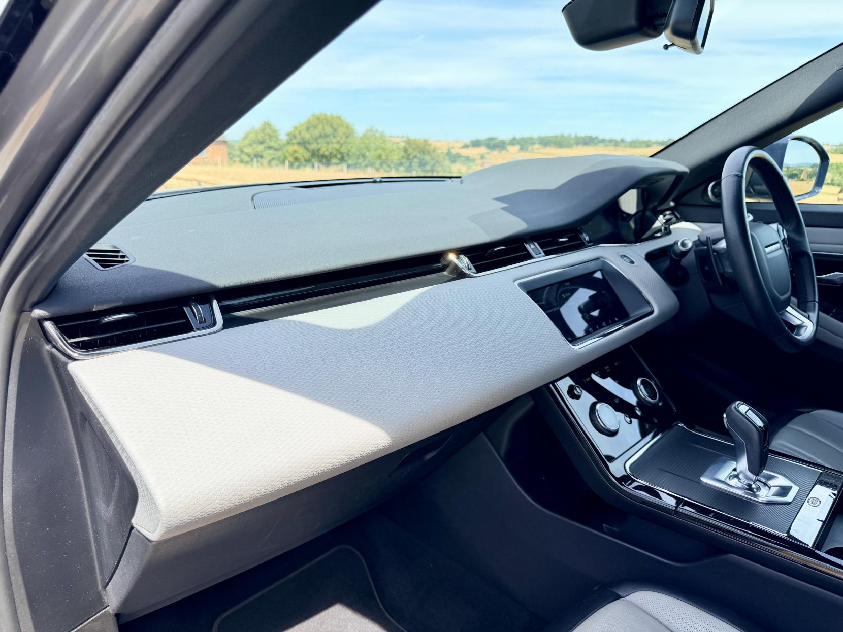 Land Rover Range Rover Evoque - Image 17