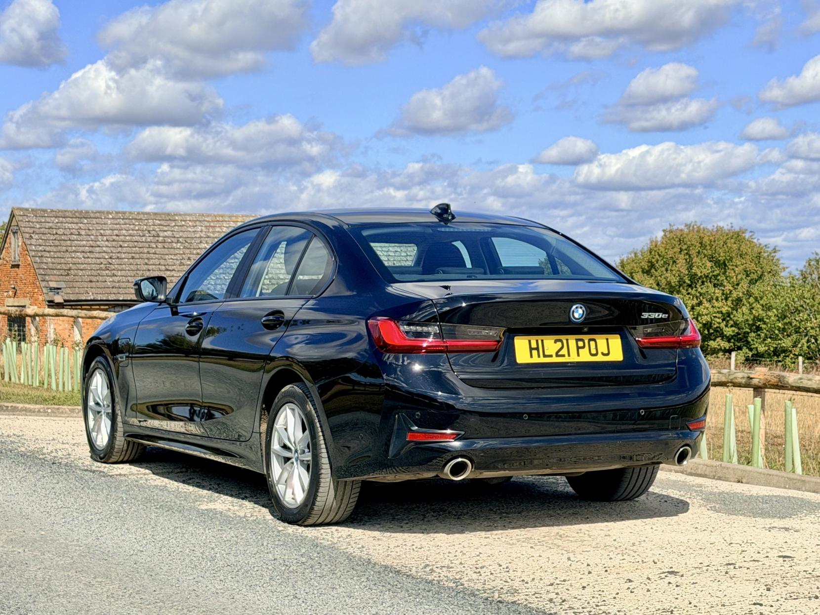 Bmw 3 Series - Image 5