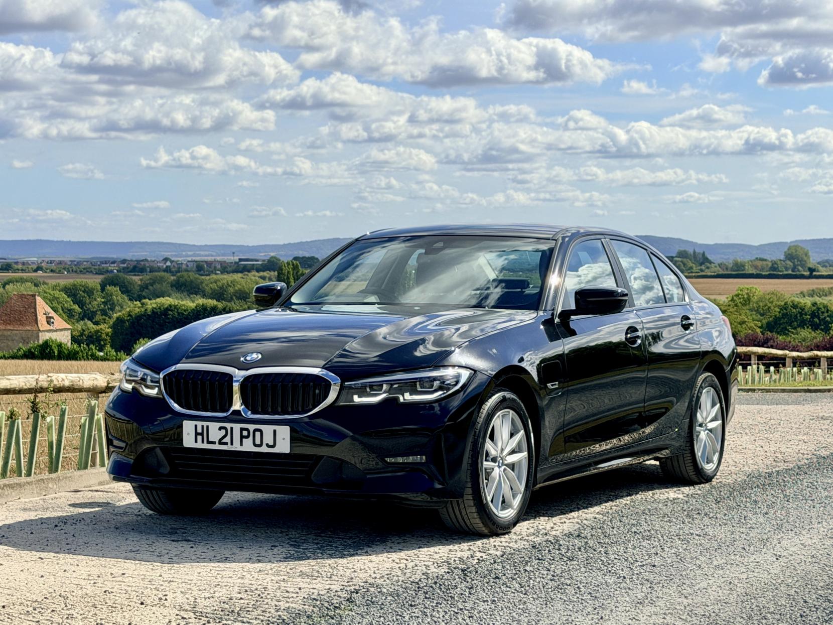 Bmw 3 Series - Image 8