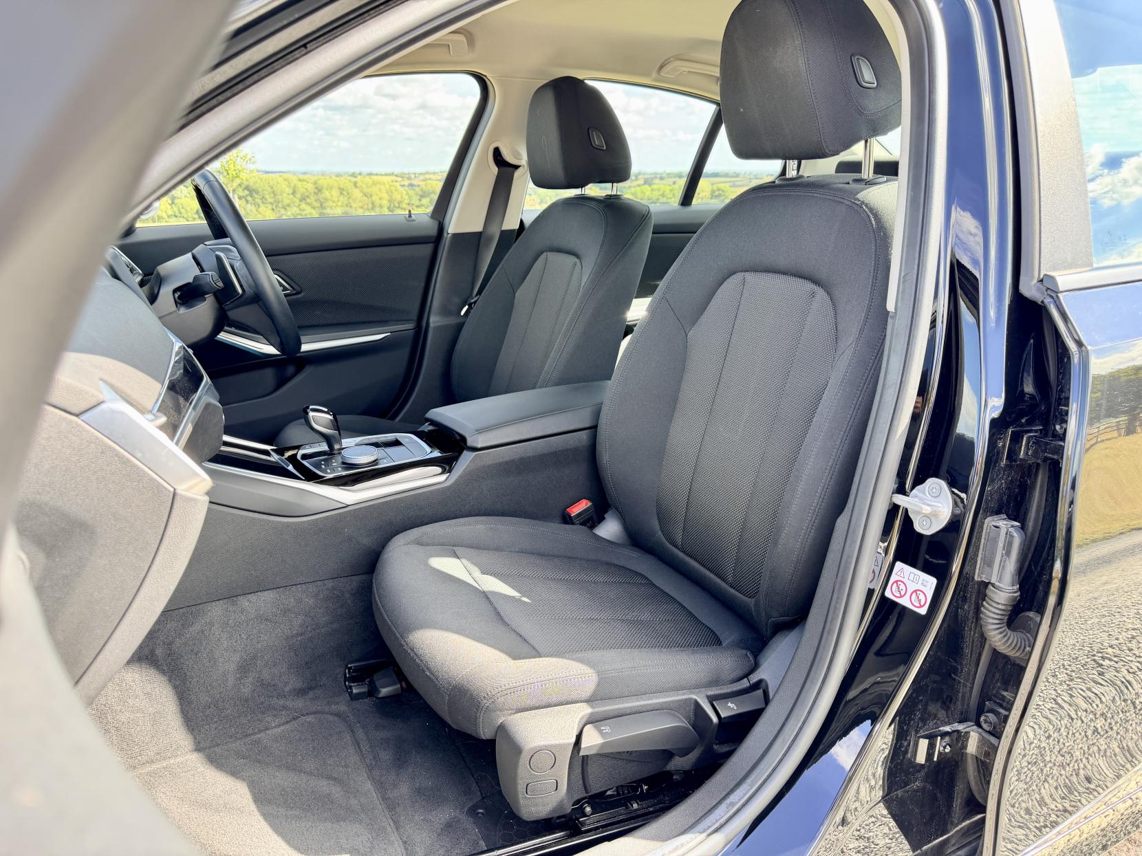 Bmw 3 Series - Image 13