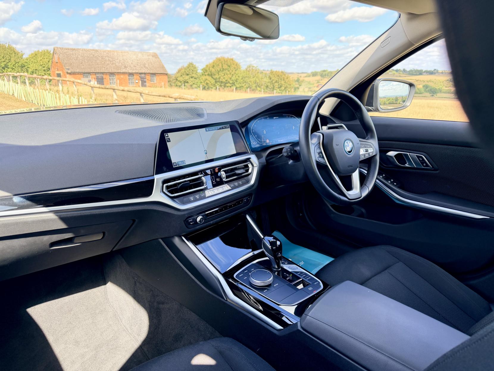 Bmw 3 Series - Image 15