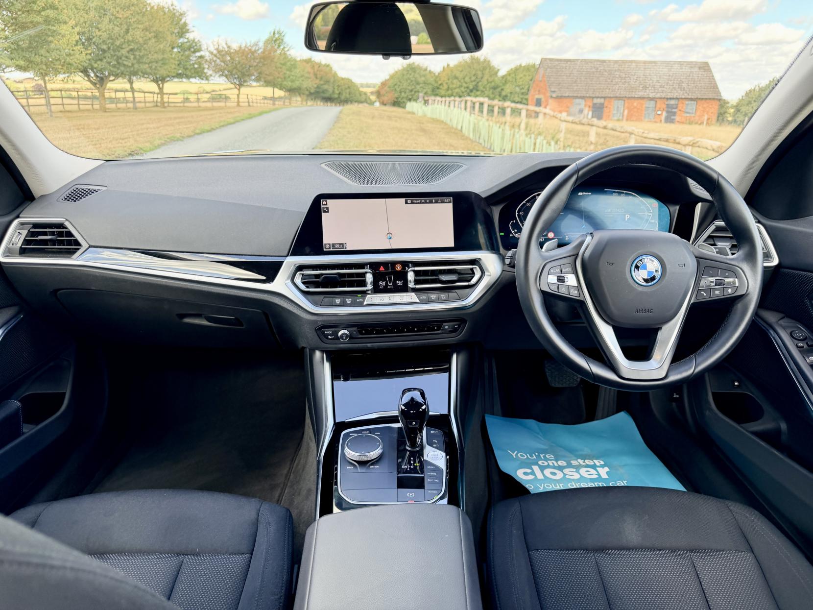 Bmw 3 Series - Image 19