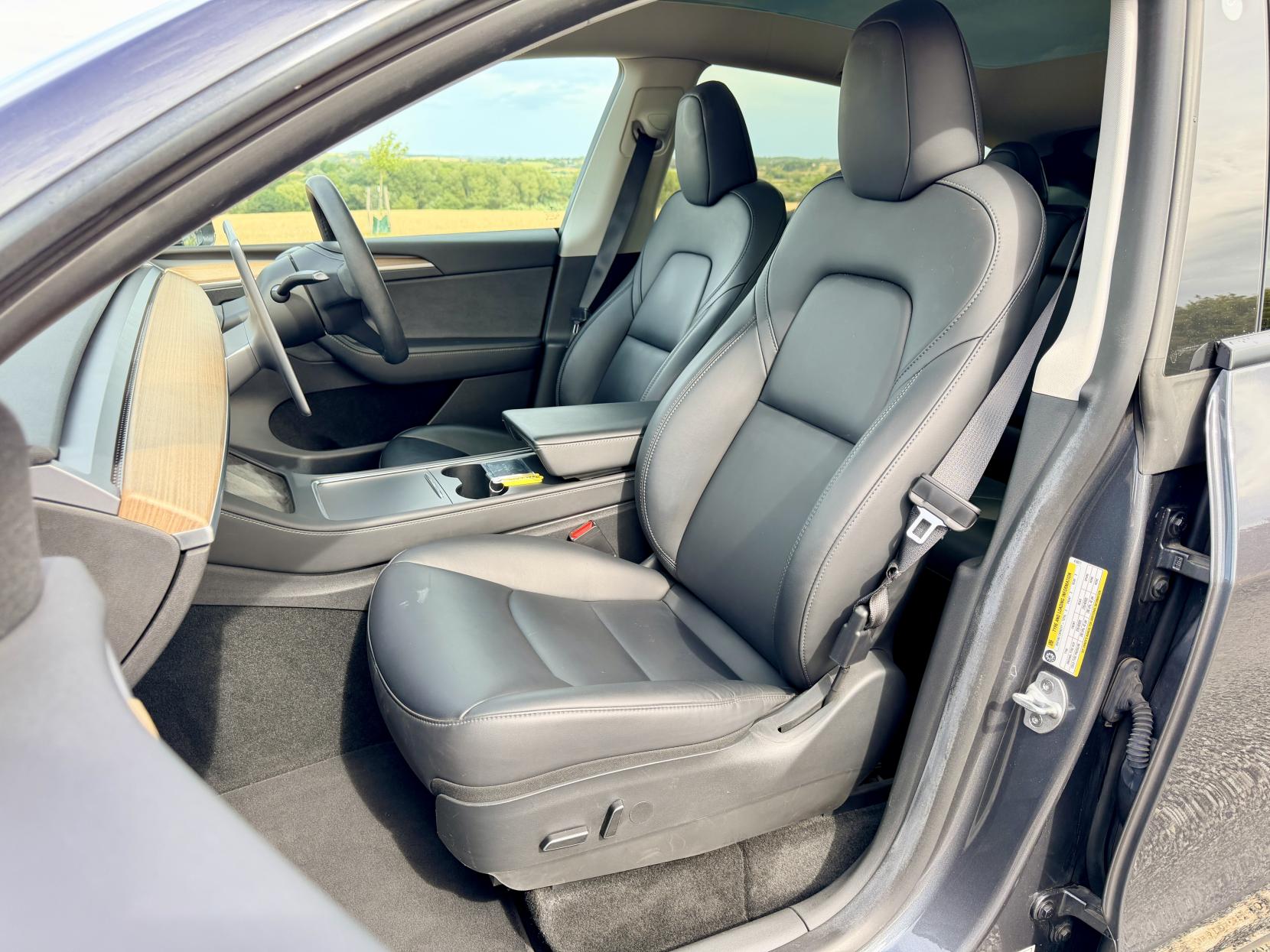 Tesla Model Y - Image 7