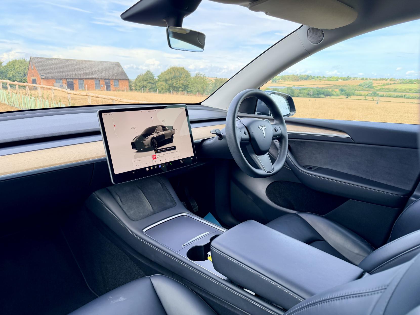 Tesla Model Y - Image 9
