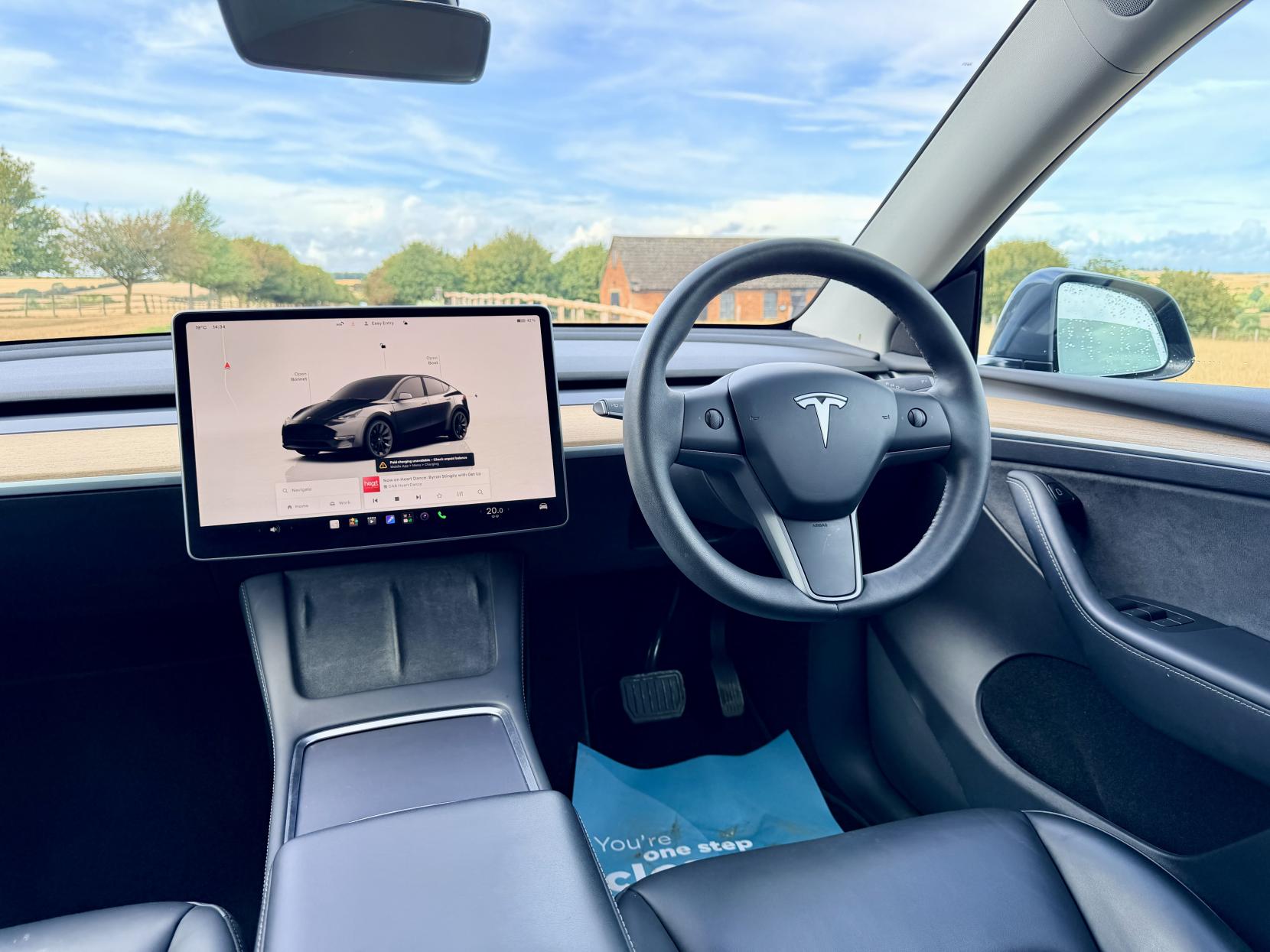 Tesla Model Y - Image 14