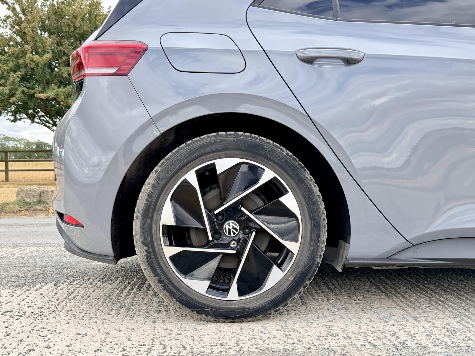 Volkswagen Id.3 - Image 10