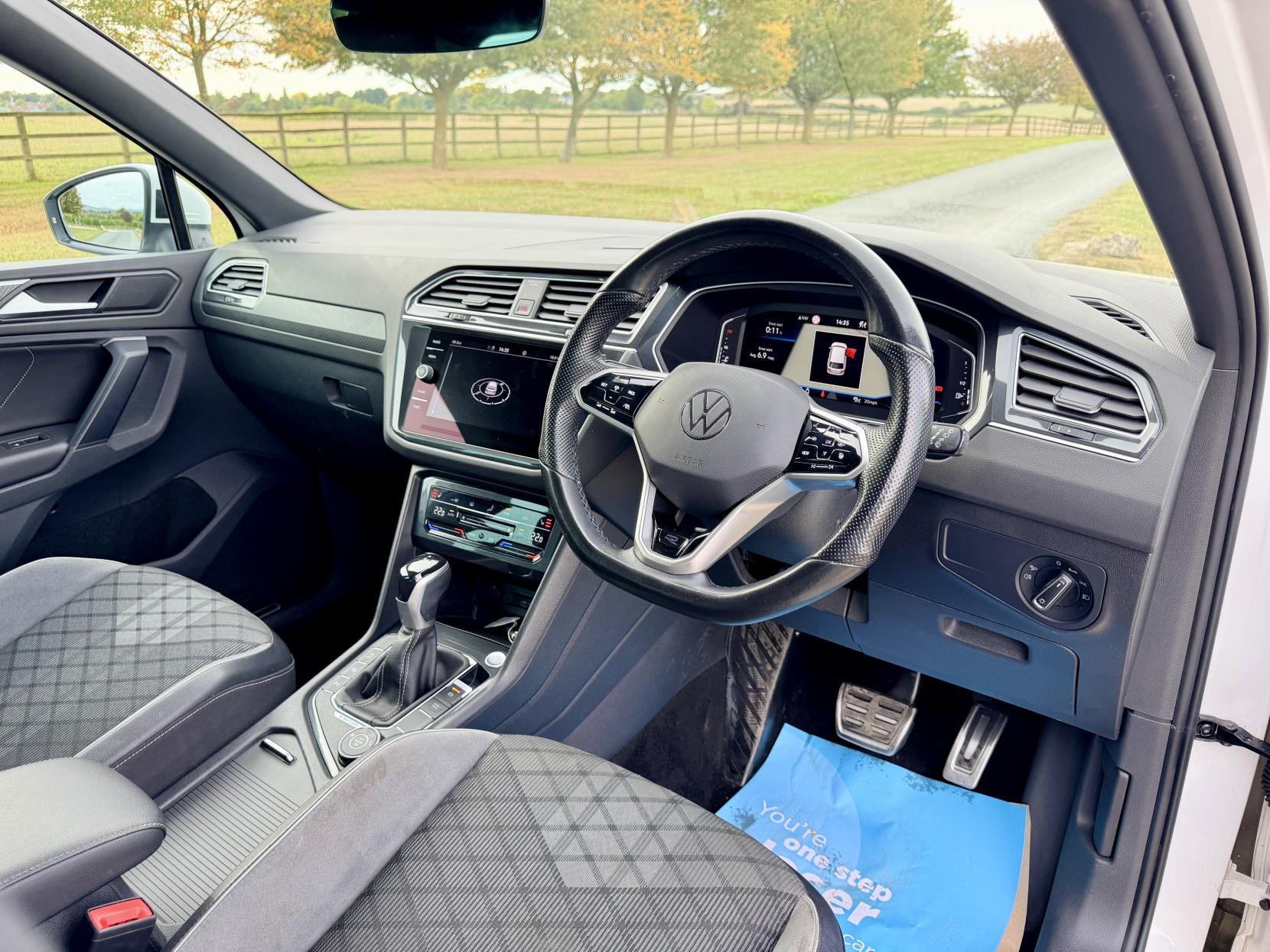 Volkswagen Tiguan - Image 18