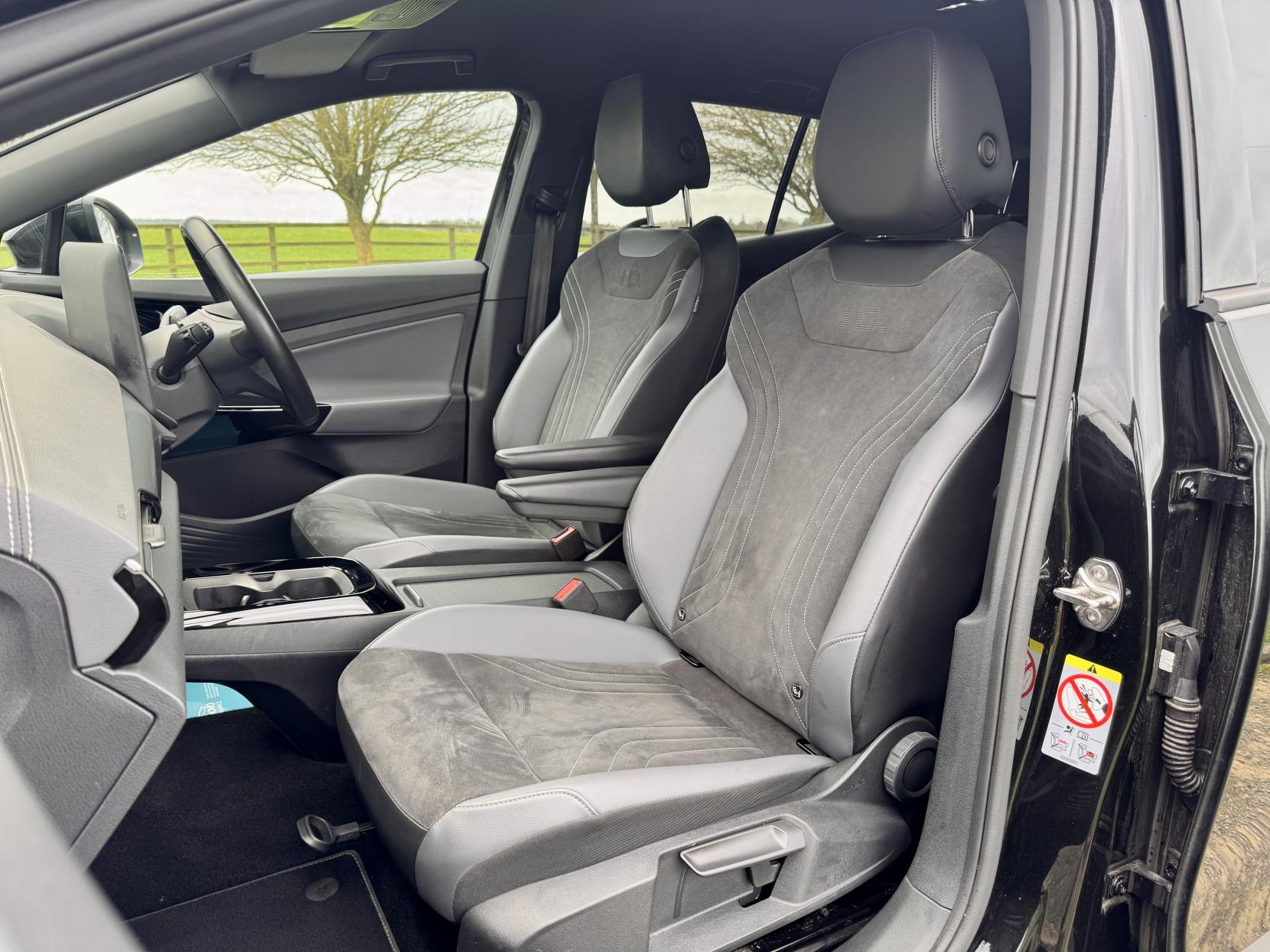 Volkswagen Id.4 - Image 11