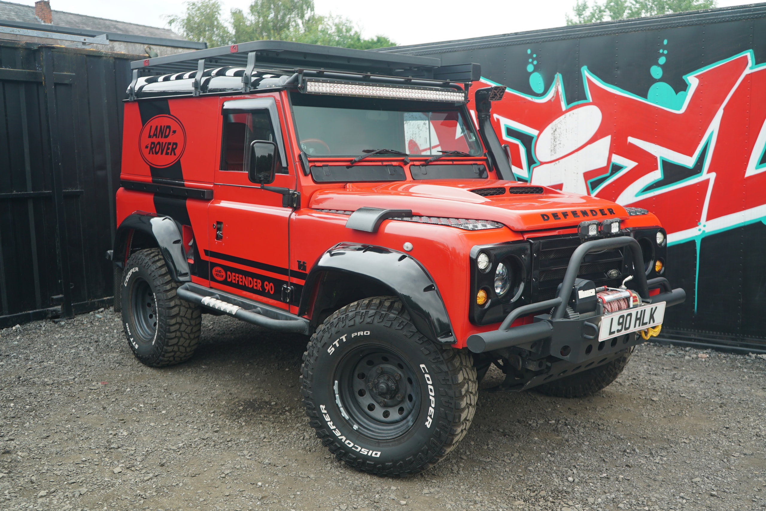 Land Rover Defender 90