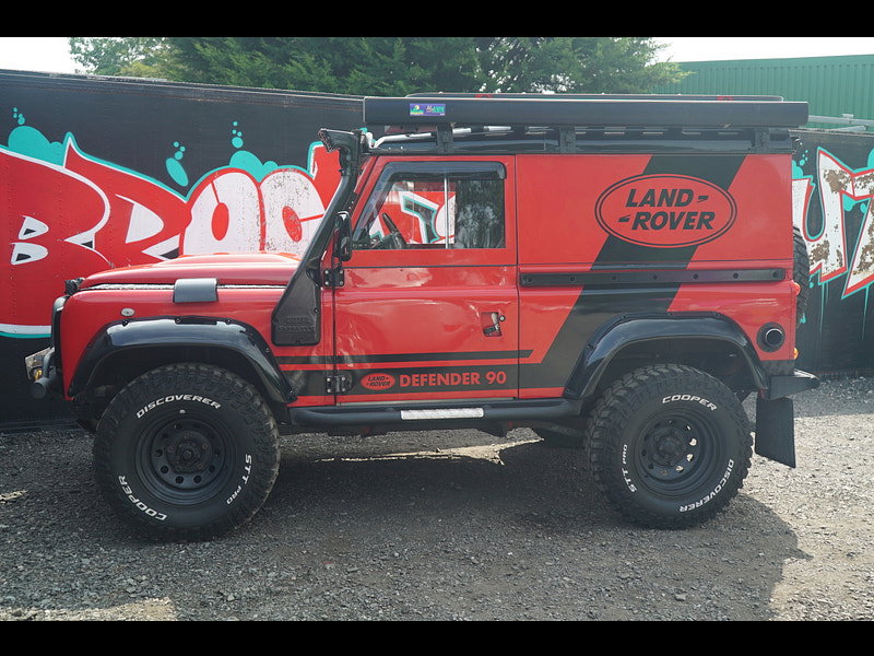 Land Rover Defender 90 - Image 15