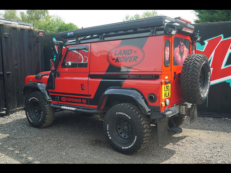 Land Rover Defender 90 - Image 19