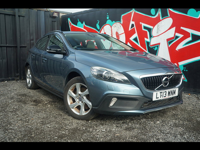 Volvo V40 Cross Country - Image 3