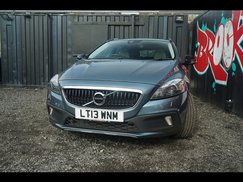 Volvo V40 Cross Country - Image 8