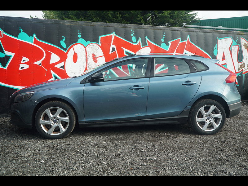 Volvo V40 Cross Country - Image 13