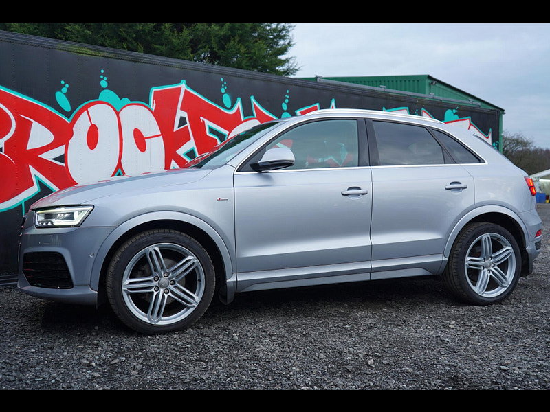 Audi Q3 - Image 10