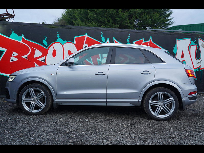 Audi Q3 - Image 12