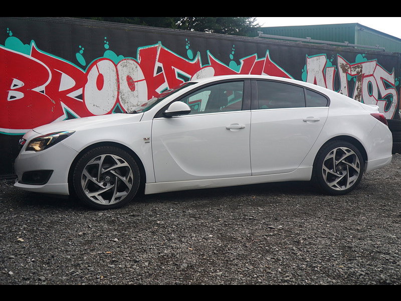 Vauxhall Insignia - Image 12
