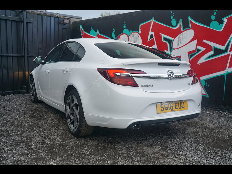 Vauxhall Insignia - Image 19