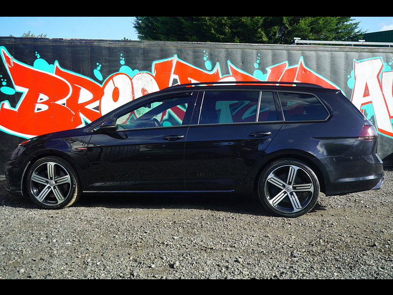 Volkswagen Golf - Image 13