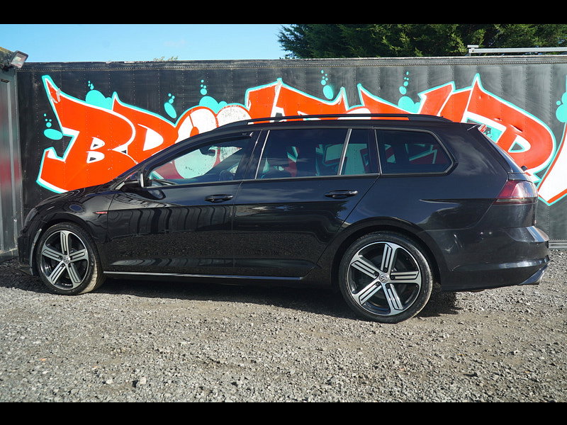 Volkswagen Golf - Image 14