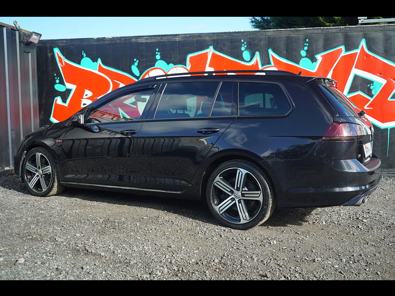 Volkswagen Golf - Image 15