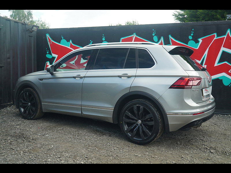 Volkswagen Tiguan - Image 17