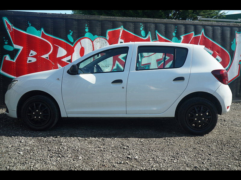 Dacia Sandero - Image 13